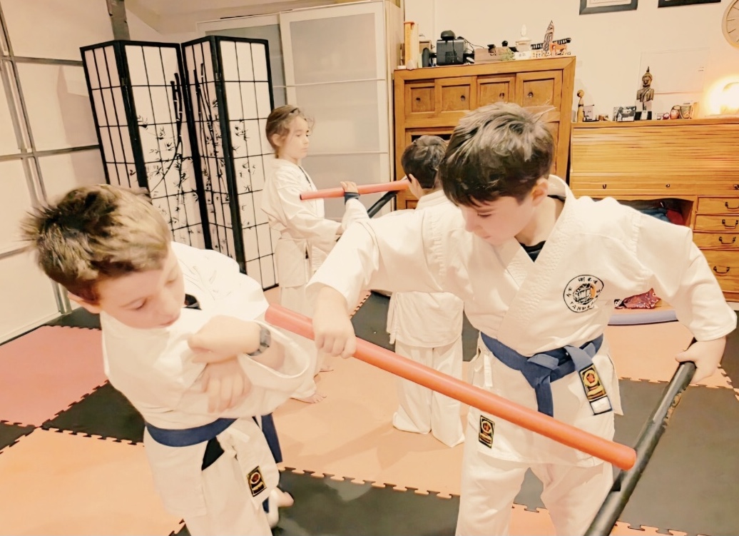 Tanden Martial Arts in Jan Juc, Torquay, Surf Coast, is the proud home of Surf Coast Balintawak. Balintawak Arnis Cuentada, as developed by Grandmaster Bobby Tabaoda, is a dynamic and practical martial art. Ross McDonald, FQI, teaches Sticks for Kids.